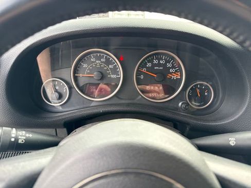 Used 2017 Jeep Wrangler Unlimited Sahara AWD/4WD image 21