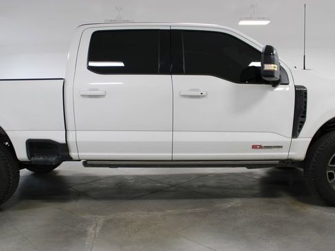 Used 2026 Ford F250 Platinum AWD/4WD image 13