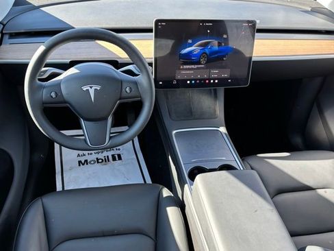 Used 2024 Tesla Model Y Long Range image 16