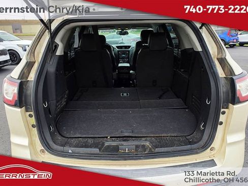 Used 2015 Chevrolet Traverse LT image 28