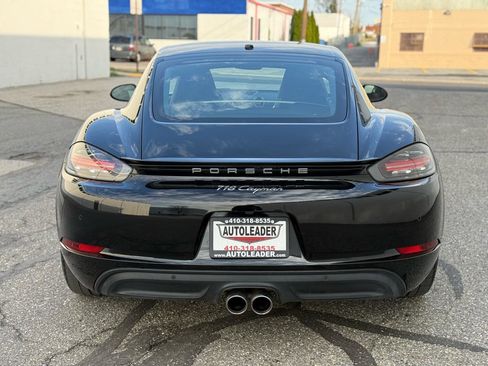 Used 2019 Porsche 718 Cayman image 5