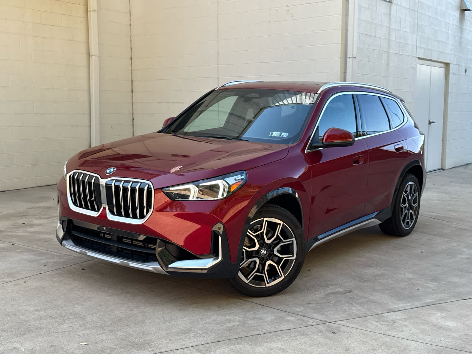 Used 2026 BMW X1 xDrive28i w/ Convenience Package AWD/4WD image 1