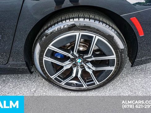 Used 2023 BMW 760i xDrive AWD/4WD image 17