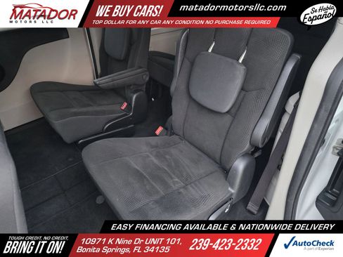 Used 2018 Dodge Grand Caravan SE w/ UConnect Hands-Free Group FWD image 13