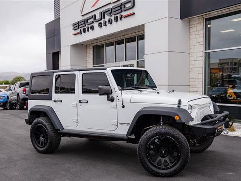 Used 2018 Jeep Wrangler Unlimited Sport S AWD/4WD image 2