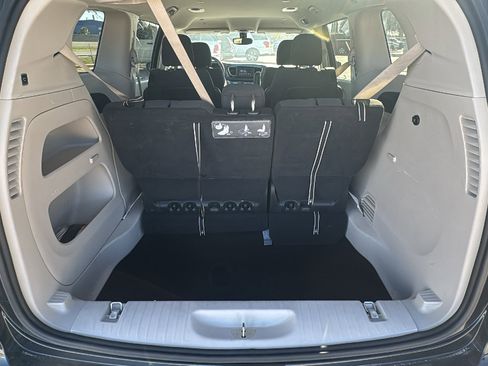 Certified 2020 Chrysler Pacifica Touring w/ Tire & Wheel Group image 22