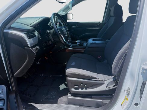 Used 2019 GMC Yukon SLE w/ Convenience Package RWD image 19