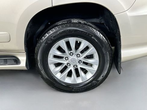 Used 2016 Lexus GX 460 w/ Premium Package AWD/4WD image 33