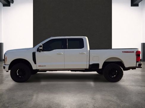 Used 2023 Ford F250 Lariat w/ Lariat Ultimate Package AWD/4WD image 2