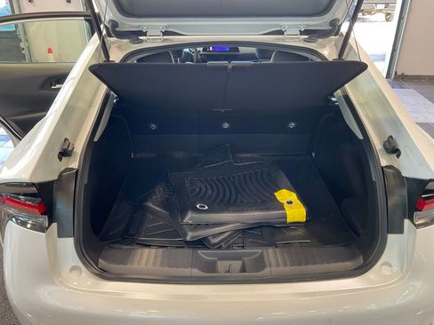 Used 2024 Toyota Prius XLE image 21