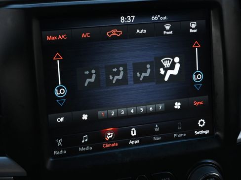 Used 2018 RAM 2500 SLT AWD/4WD image 33