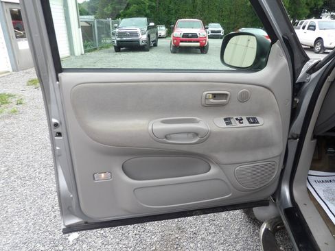 Used 2005 Toyota Tundra SR5 AWD/4WD image 7