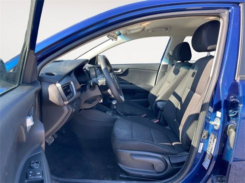 Used 2020 Kia Rio S image 9