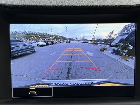 Used 2022 GMC Terrain AT4 image 30