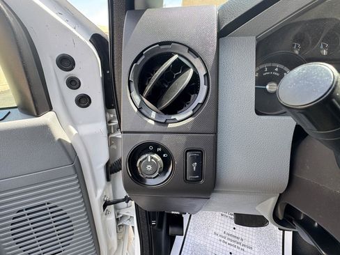 Used 2016 Ford F250 XL w/ Power Equipment Group AWD/4WD image 25