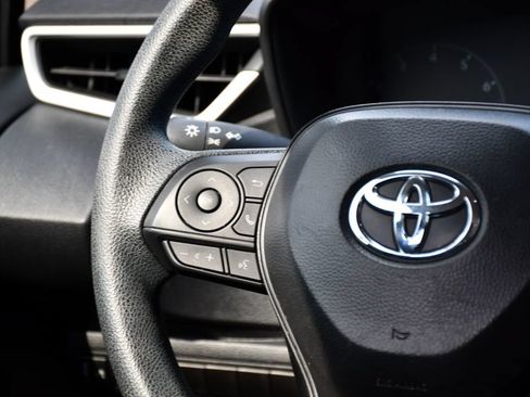 Used 2025 Toyota Corolla LE FWD image 23