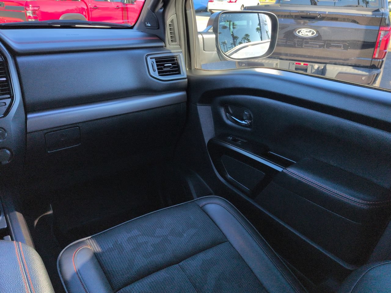 Used 2024 Nissan Titan PRO-4X w/ Pro-4x Utility Package AWD/4WD image 16