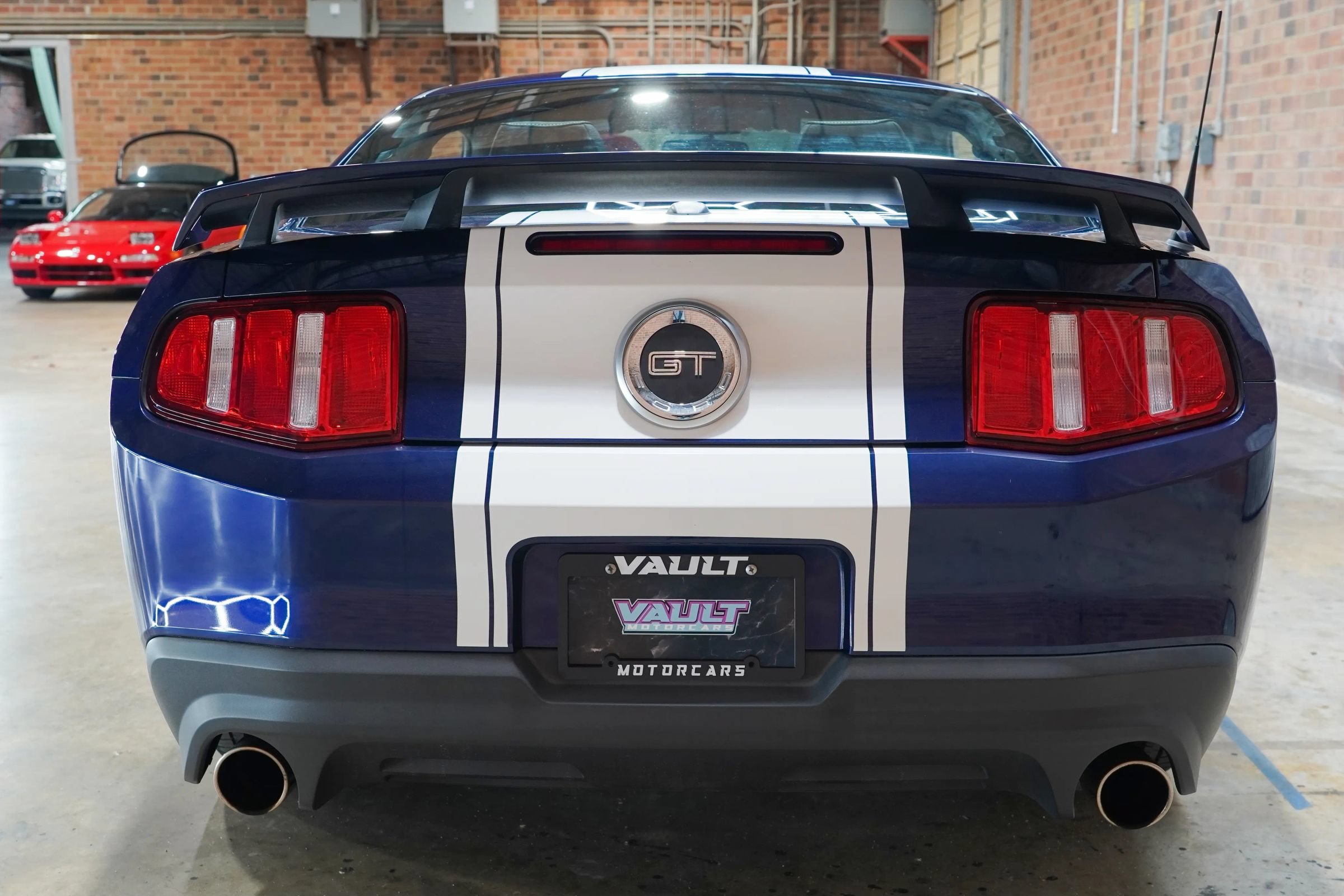 Used 2012 Ford Mustang GT Premium w/ GT Coupe Accessory Pkg 4 RWD image 11