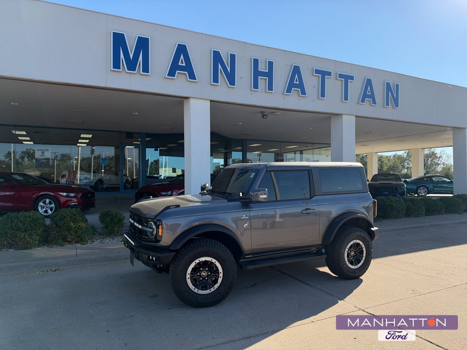Used 2023 Ford Bronco Outer Banks w/ Sasquatch Package AWD/4WD image 1