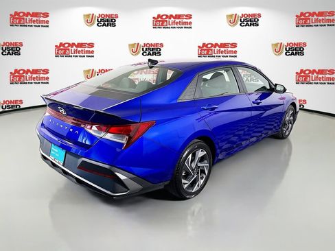 Certified 2025 Hyundai Elantra Sport FWD image 15
