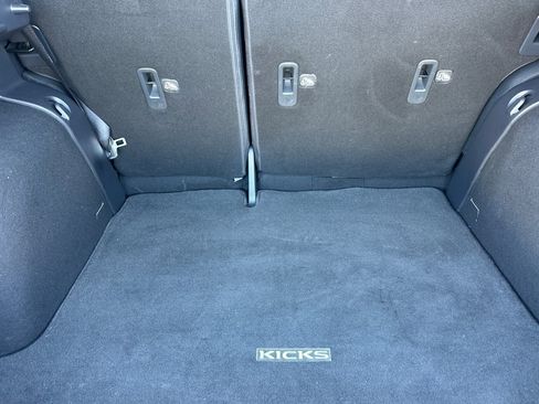 Used 2022 Nissan Kicks SR w/ Interior Electronics Package FWD image 14