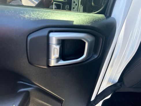 Used 2019 Jeep Wrangler Unlimited Sport S AWD/4WD image 26