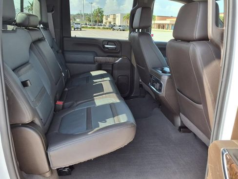 Used 2021 GMC Sierra 3500 Denali w/ Denali Ultimate Package AWD/4WD image 17