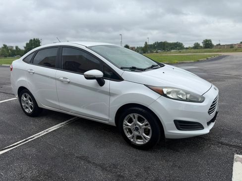 Used 2016 Ford Fiesta SE FWD image 7