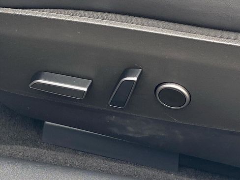 Used 2023 Tesla Model 3 Standard Range image 12