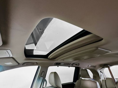 Used 2013 Honda Odyssey Touring image 24