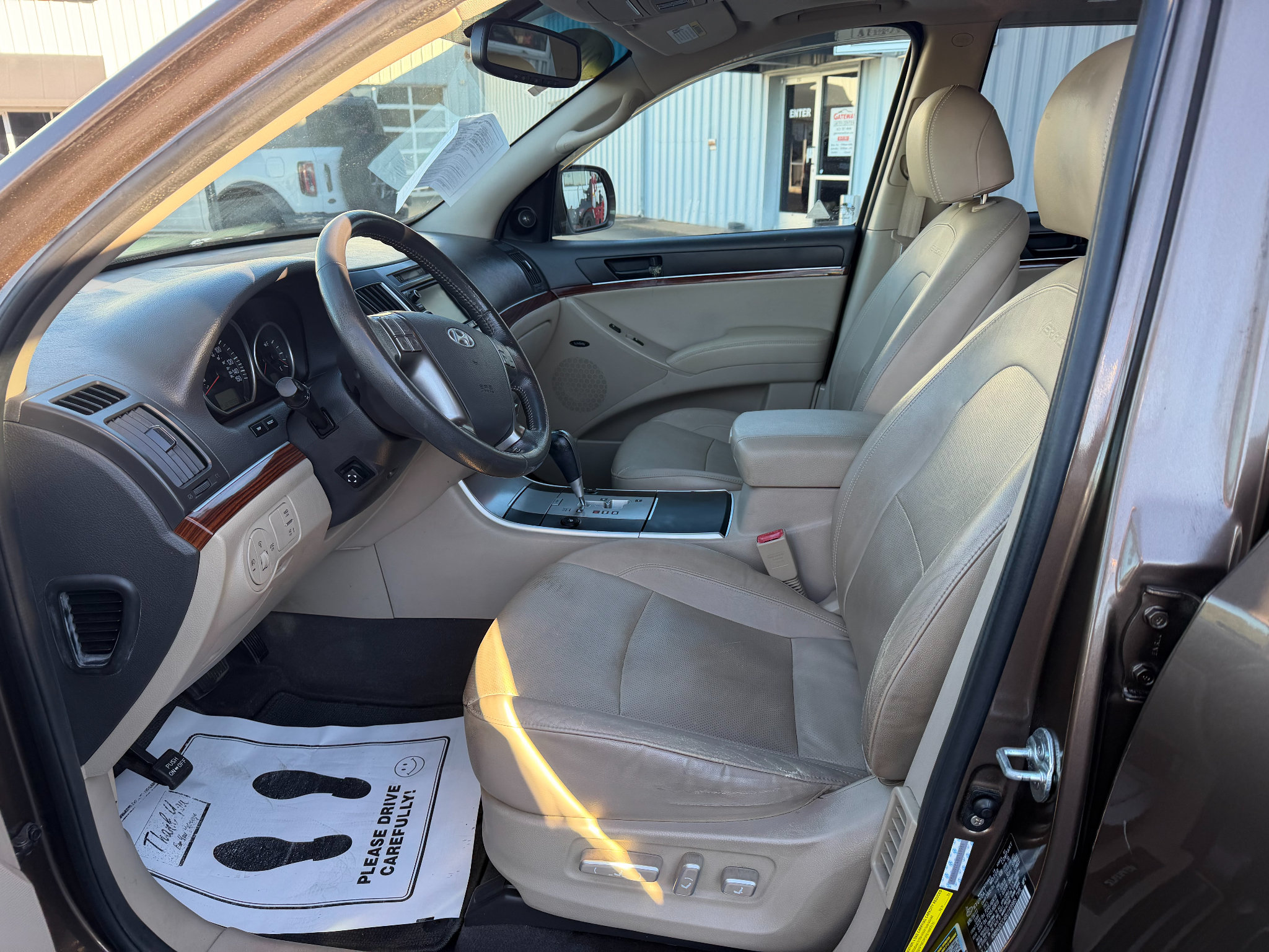 Used 2011 Hyundai Veracruz Limited w/ Navigation Pkg 3 AWD/4WD image 5