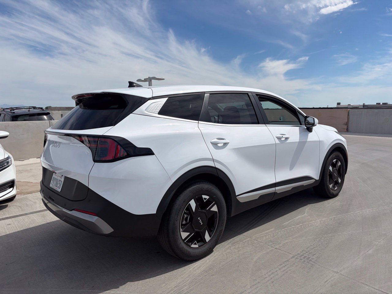Used 2026 Kia Sportage LX FWD image 2
