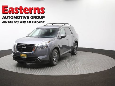 Used 2024 Nissan Pathfinder SV AWD/4WD image 56