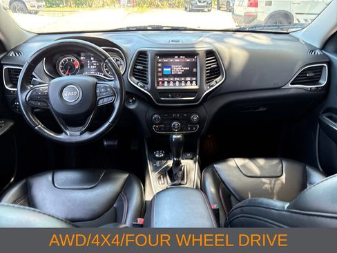 Used 2019 Jeep Cherokee Trailhawk AWD/4WD image 12