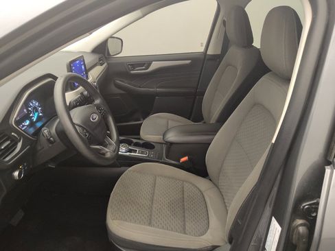Used 2022 Ford Escape SE FWD image 17