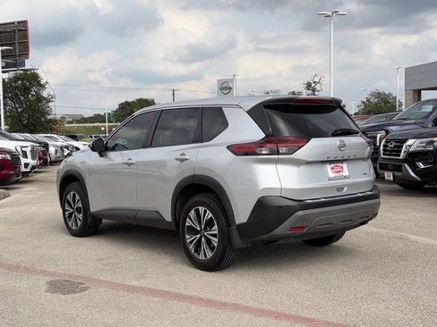 Used 2022 Nissan Rogue SV FWD image 6