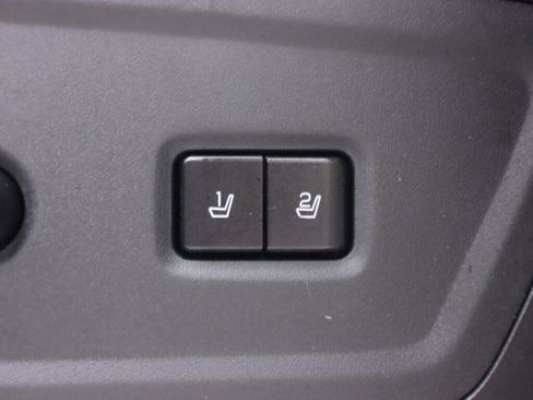Used 2016 Lincoln Navigator Select RWD image 30