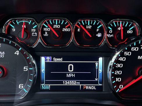 Used 2017 GMC Yukon SLT AWD/4WD image 19