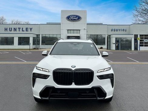 Used 2023 BMW X7 xDrive40i w/ M Sport Package image 3