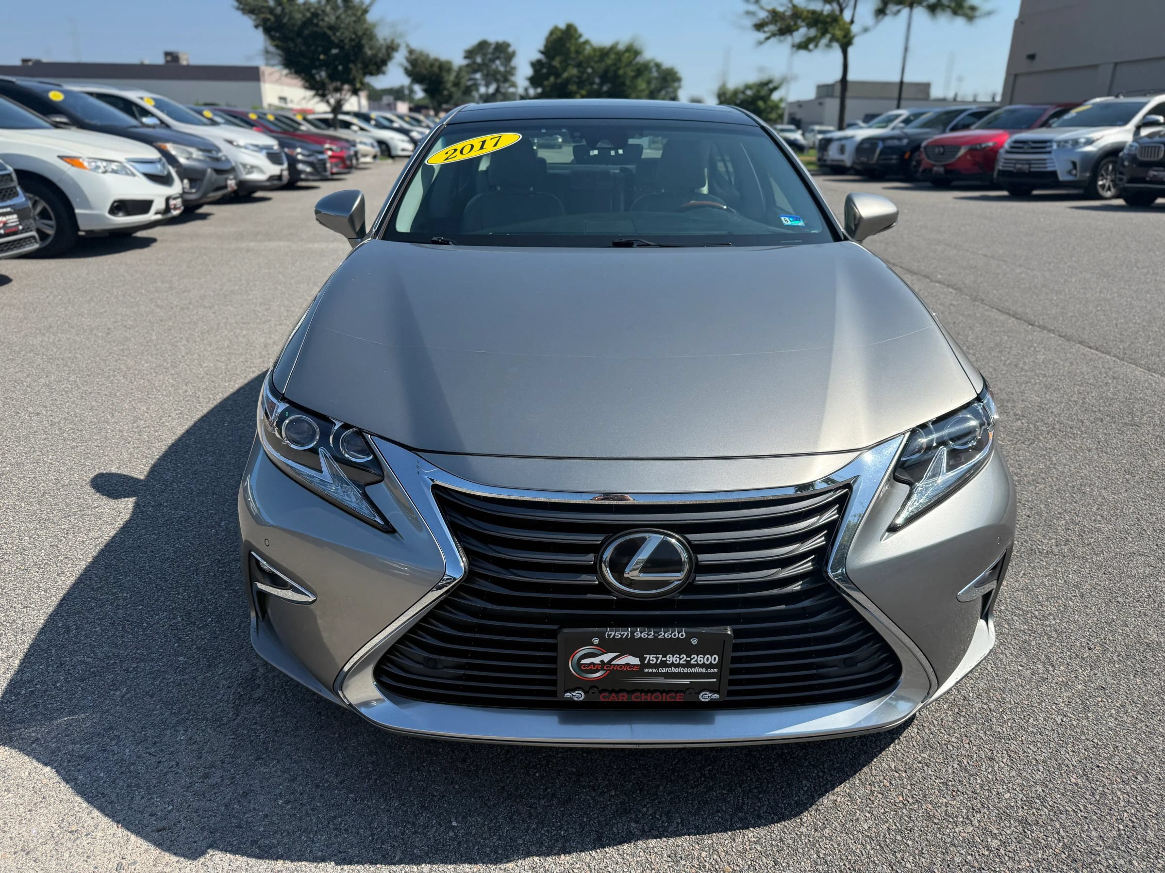 Used 2017 Lexus ES 350 w/ Luxury Package FWD image 5