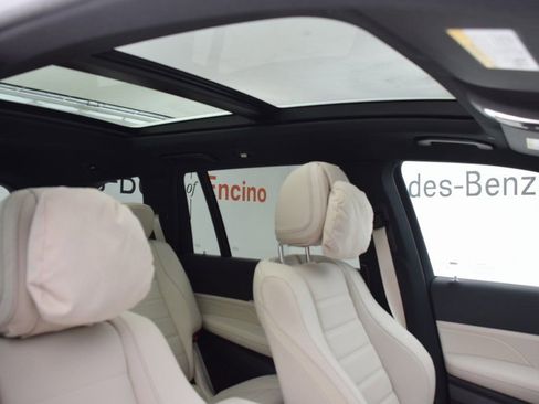 New 2026 Mercedes-Benz GLS 580 4MATIC image 17
