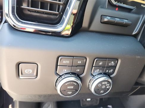 New 2026 GMC Sierra 1500 Denali w/ Denali Reserve Package image 13
