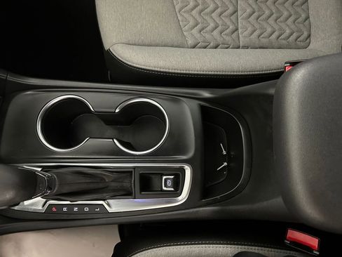 Used 2024 Chevrolet Equinox LS image 23