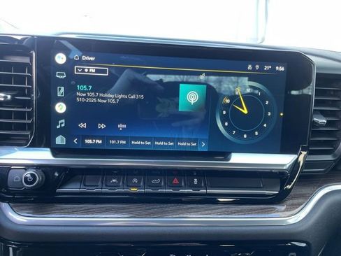 Used 2022 Chevrolet Silverado 1500 LT image 13