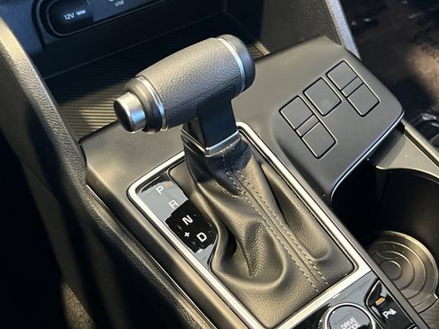 Used 2024 Kia Sportage LX image 21