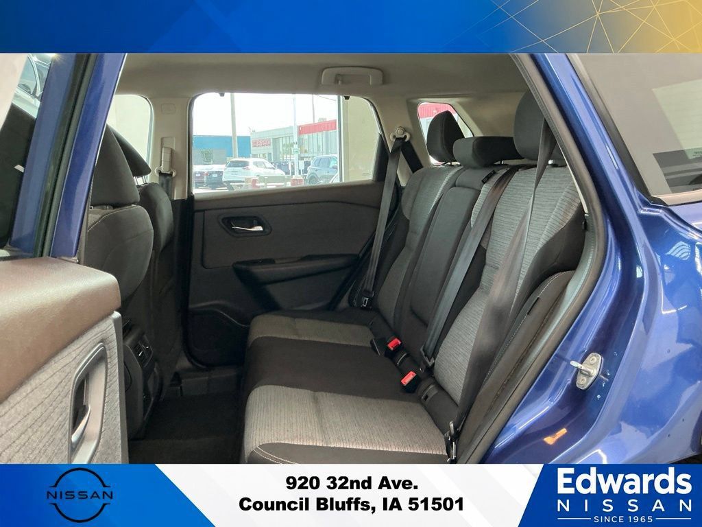 Used 2021 Nissan Rogue SV AWD/4WD image 10