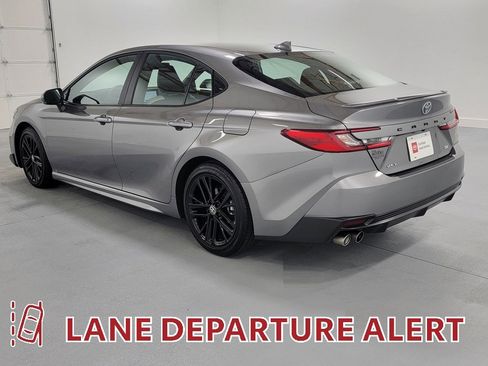 Certified 2025 Toyota Camry SE image 6