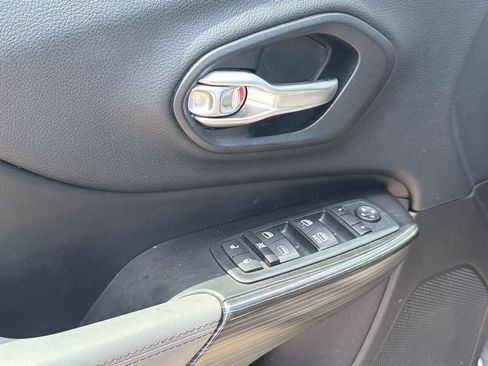 Used 2014 Jeep Cherokee Limited FWD image 10