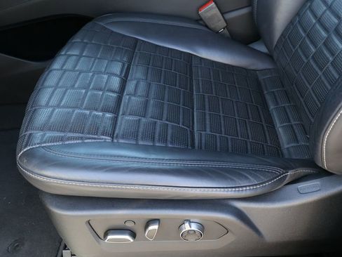 Used 2021 Cadillac Escalade Sport Platinum image 22