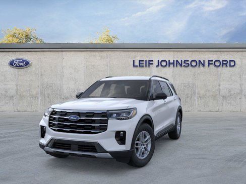New 2026 Ford Explorer Active w/ Active Comfort Package RWD image 2